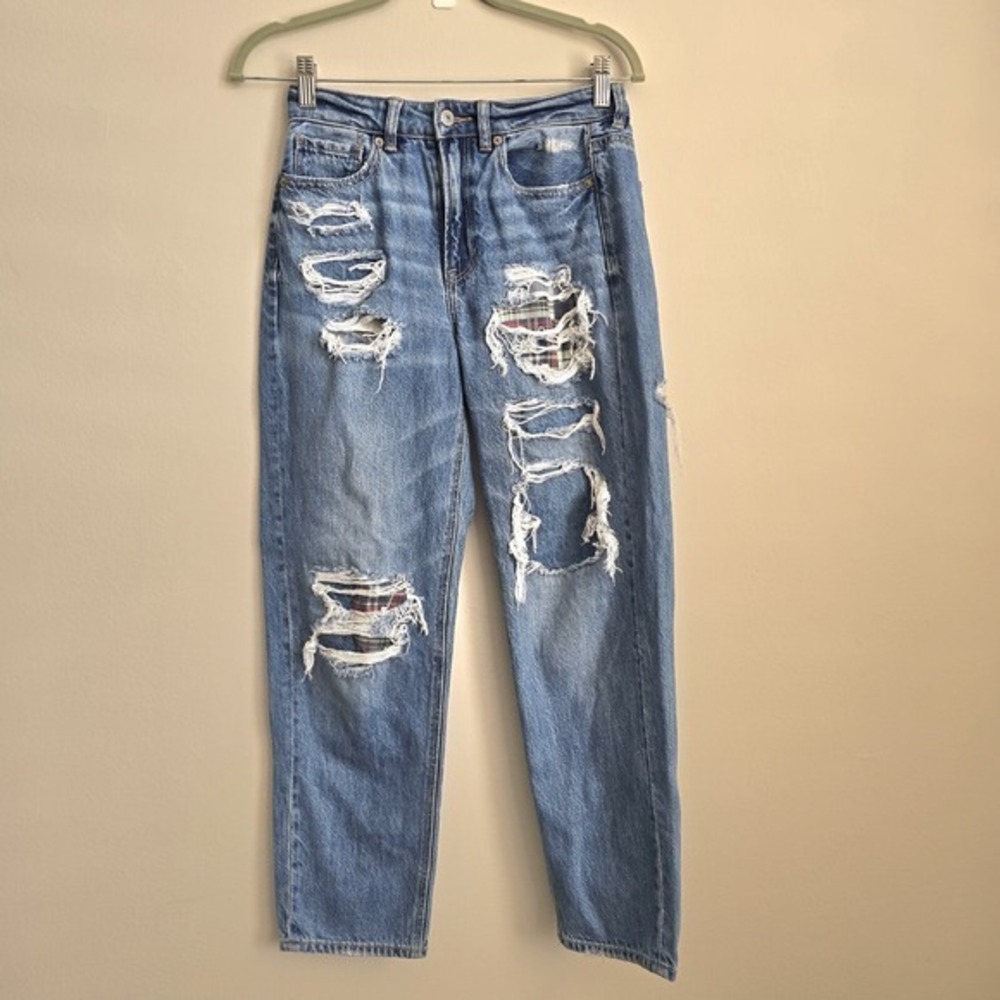 American Eagle Mom Straight Jeans Blue‎ Distressed Plaid Patch Size 4